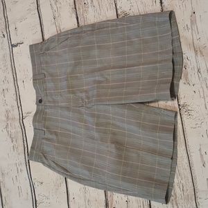 Cutter & Buck Men's Gray Pink Blue Plaid Shorts 34